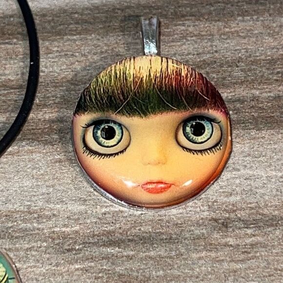 Interchangeable pendant set 5 pendants with a 16” cord hand crafted glass art - Picture 5 of 9